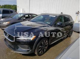 VOLVO V60 CROSS 2020