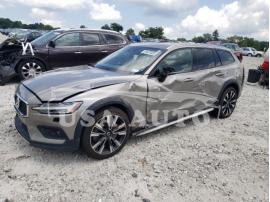 VOLVO V60 CROSS 2020