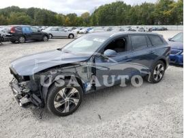 VOLVO V60 CROSS 2021
