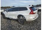 VOLVO V60 CROSS 2022