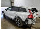 VOLVO V60 CROSS 2022