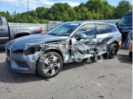 VOLVO V60 CROSS 2020