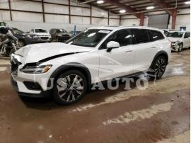 VOLVO V60 CROSS 2020