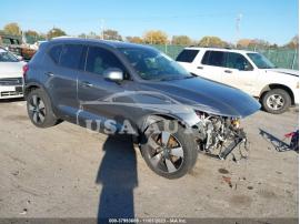 VOLVO XC40 T5 MOMENTUM 2019