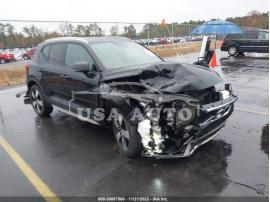 VOLVO XC40 T5 MOMENTUM 2019