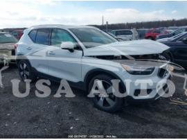 VOLVO XC40 T5 MOMENTUM 2020