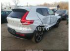 VOLVO XC40 MOMENTUM 2021