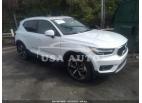 VOLVO XC40 MOMENTUM 2021