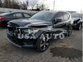 VOLVO XC40 T5 MO 2022