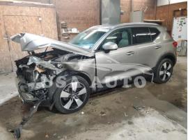 VOLVO XC40 T5 MO 2022