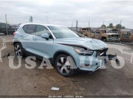 VOLVO XC40 T5 MOMENTUM 2019