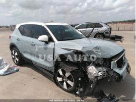 VOLVO XC40 MOMENTUM 2019