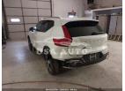 VOLVO XC40 T5 MOMENTUM 2021