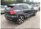 VOLVO XC40 MOMENTUM 2022