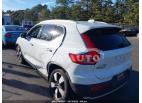 VOLVO XC40 MOMENTUM 2019