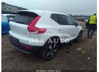 VOLVO XC40 MOMENTUM 2020