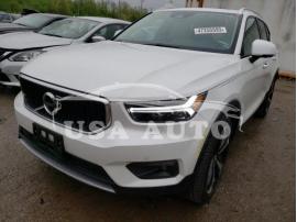 VOLVO XC40 T5 MO 2022