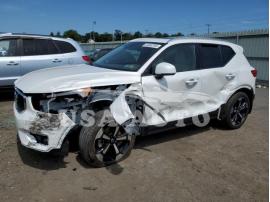 VOLVO XC40 T5 MO 2022