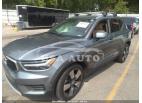 VOLVO XC40 MOMENTUM 2019