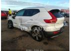 VOLVO XC40 MOMENTUM 2021