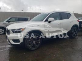VOLVO XC40 T5 IN 2022