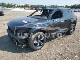 VOLVO XC40 T5 R- 2020