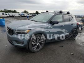 VOLVO XC40 T5 R- 2021
