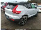 VOLVO XC40 R-DESIGN 2022