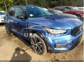 VOLVO XC40 R-DESIGN 2021