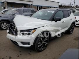 VOLVO XC40 T5 R- 2019