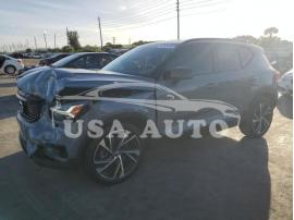 VOLVO XC40 T5 R- 2021