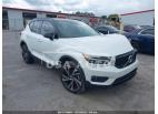 VOLVO XC40 R-DESIGN 2022