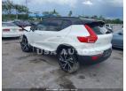 VOLVO XC40 R-DESIGN 2022
