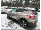 VOLVO XC40 R-DESIGN 2022