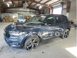VOLVO XC40 T5 R- 2022