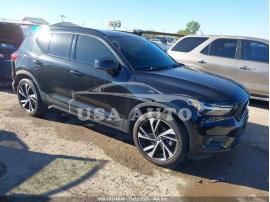 VOLVO XC40 R-DESIGN 2020