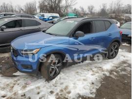 VOLVO XC40 T5 R- 2021