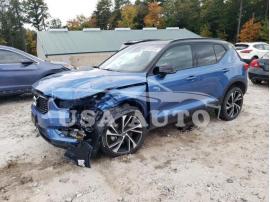 VOLVO XC40 T5 R- 2021