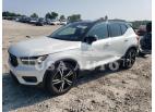 VOLVO XC40 T5 R- 2021