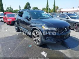 VOLVO XC40 R-DESIGN 2020