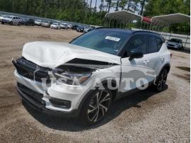 VOLVO XC40 T5 R- 2021