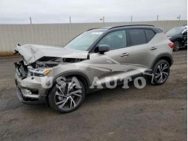 VOLVO XC40 T5 R- 2022