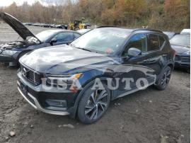 VOLVO XC40 T5 R- 2022