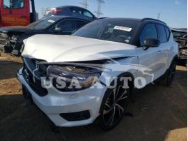 VOLVO XC40 T5 R- 2022