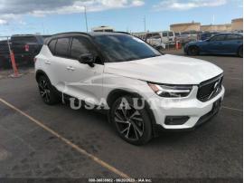 VOLVO XC40 R-DESIGN 2020
