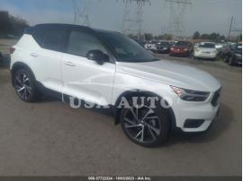 VOLVO XC40 R-DESIGN 2021