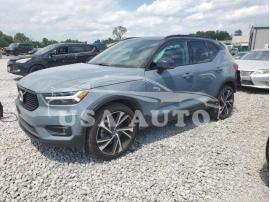 VOLVO XC40 T5 R- 2021