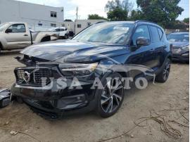 VOLVO XC40 T5 R- 2022