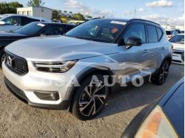 VOLVO XC40 T5 R- 2019