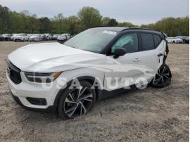 VOLVO XC40 T5 R- 2022